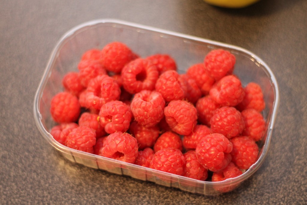 crumble aux pommes et aux framboises