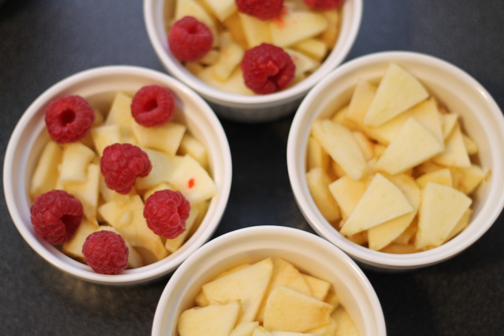 crumble aux pommes et aux framboises