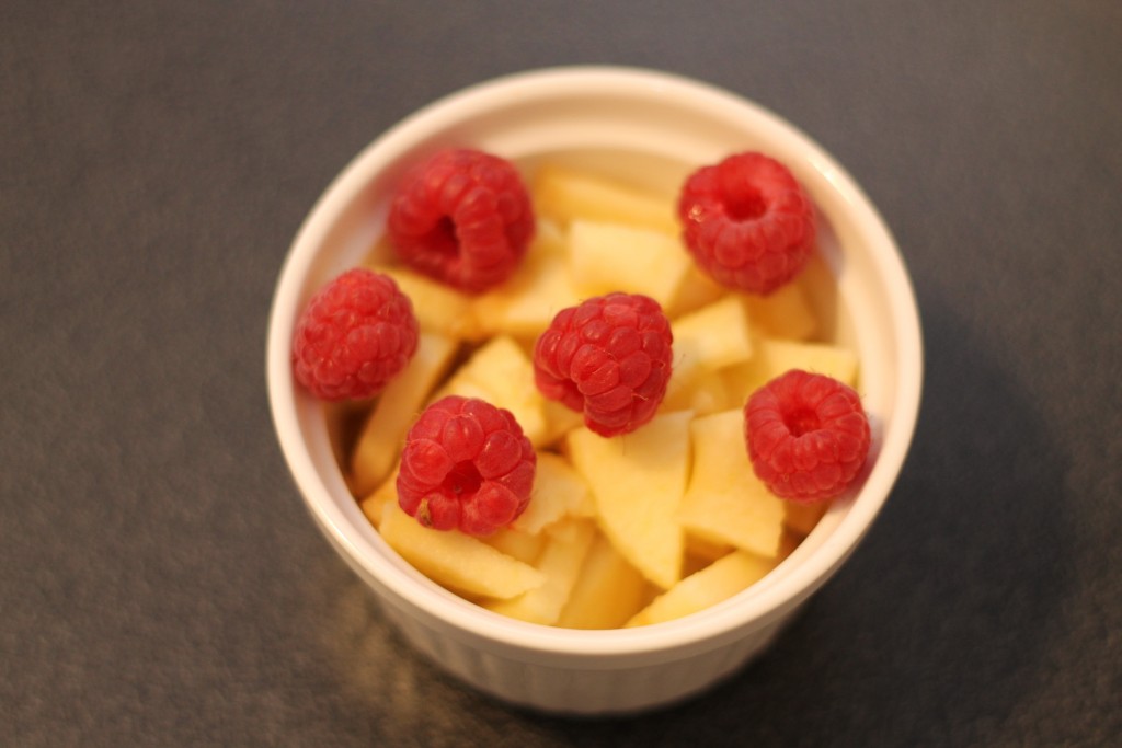 crumble aux pommes et aux framboises